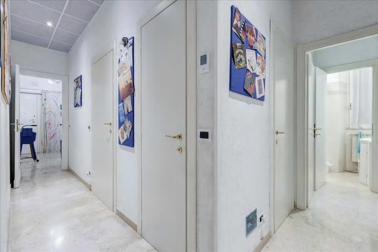 Holiday Jeans Apartment Roma Ngoại thất bức ảnh